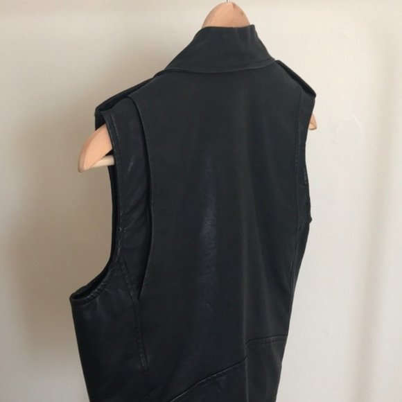 NWOT UO Alice Ritter Vegan Leather Moto Vest - Picture 4 of 5